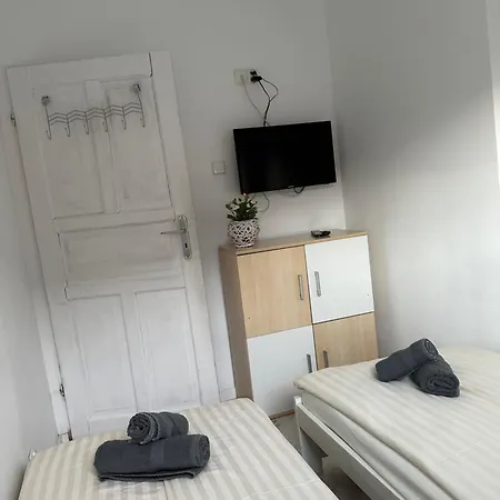Wikoli 4 *